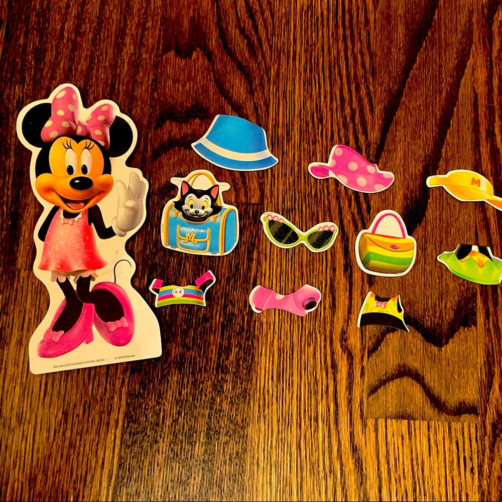 Minnie Mouse Dress Up Magnet Playset